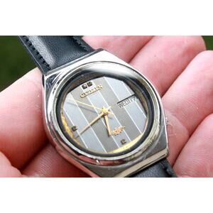 Vintage 1976 Citizen Automatic Mens Silver Watch W/daydate & Gold accents